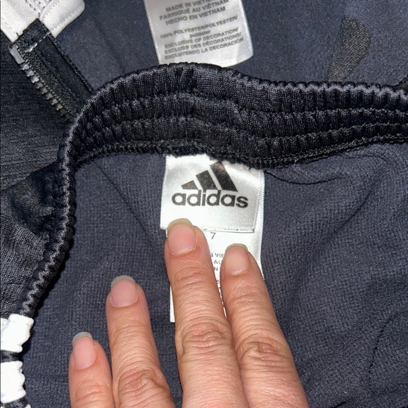 Adidas Black Sweatpants with Elastic Waistband and Contrast Stripe - Picture 9 of 9